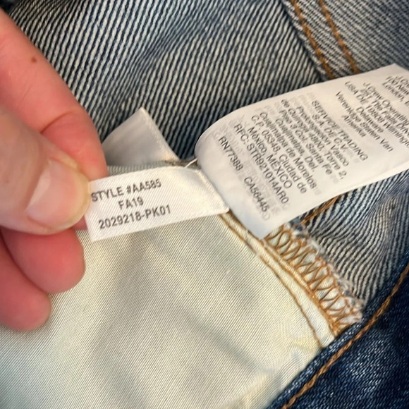 Madewell The Momjean in Stratfield  medium wash size 25 80's retro style . - Picture 11 of 17